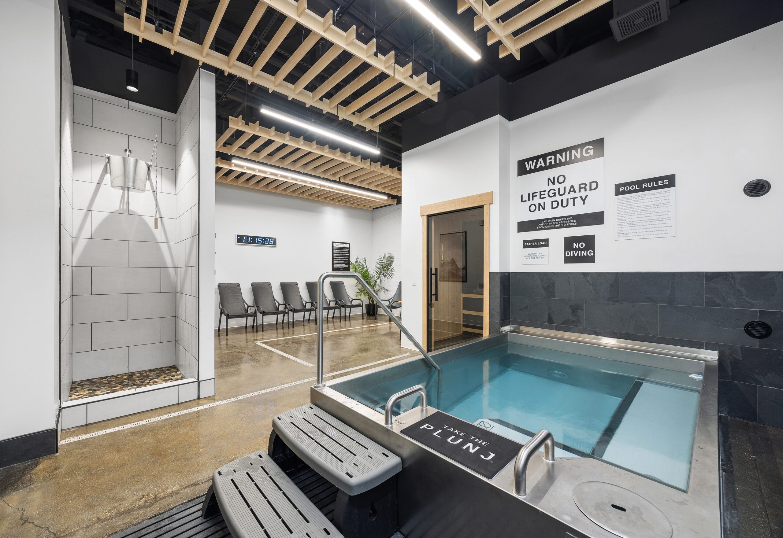 Cold plunge pool at PLUNJ Boise