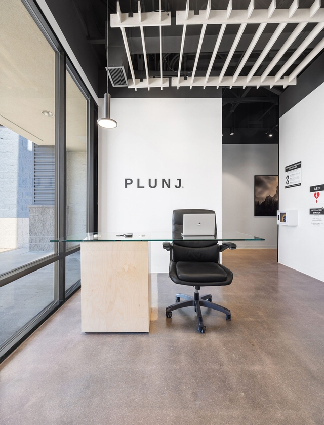 PLUNJ Boise front desk