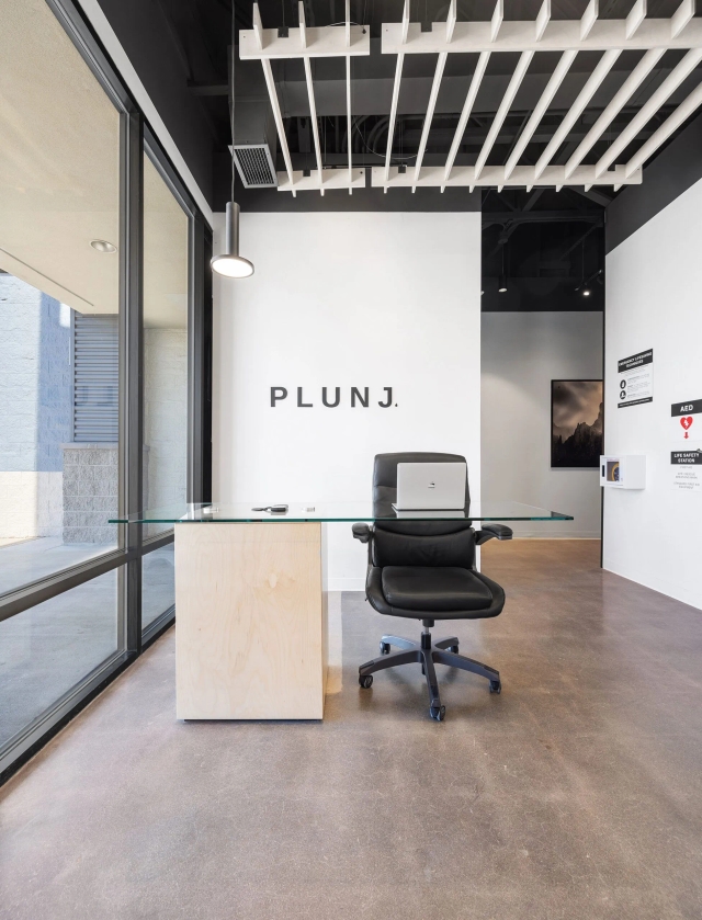 PLUNJ Boise front desk