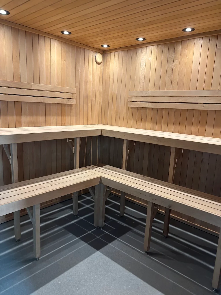 PLUNJ Draper sauna