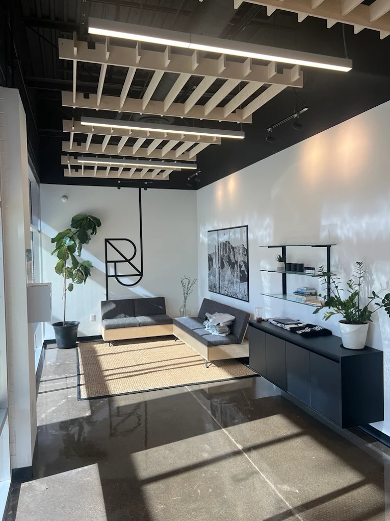 PLUNJ Paradise Valley interior